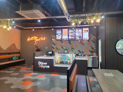 Photo of Döner & Gyros Taunton - 12b Country Walk, Taunton TA1 3LP
