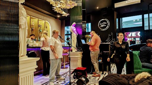 Photo of La'De Kitchen Camberley - Unit R6, The Atrium, Park St, Camberley GU15 3PQ