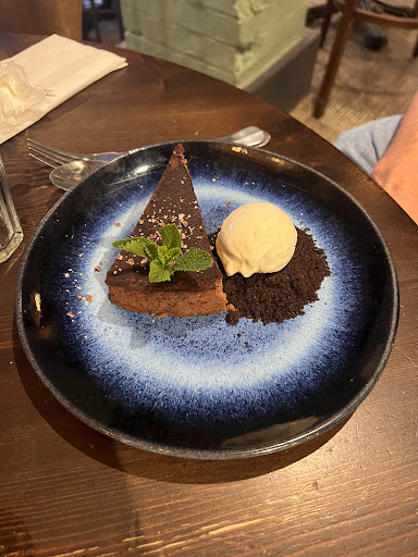 Photo of Bill's Farnham Restaurant - 6-7 Castle St, Farnham GU9 7HR