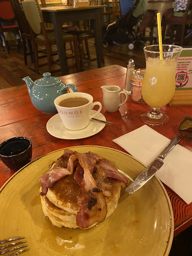 Photo of Alento Lounge - 162 Fleet Rd, Fleet GU51 4BE