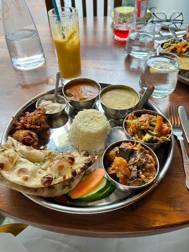 Photo of Everest Inn Hythe - 32-34 High St, Hythe CT21 5AT