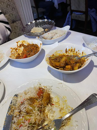 Photo of Gillingham Tandoori - The Square, Gillingham SP8 4AY