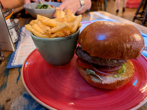 Photo of Fondo Lounge - 107 High St, Street BA16 0EY