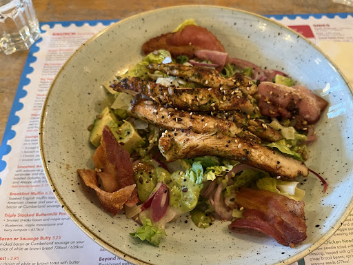 Photo of Fondo Lounge - 107 High St, Street BA16 0EY