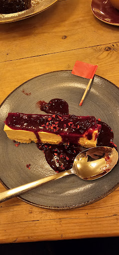 Photo of Fondo Lounge - 107 High St, Street BA16 0EY