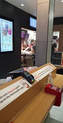 Photo of McDonald's - Westway Roundabout, Gravenchon Way, Street BA16 0HW