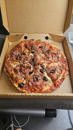 Photo of Lee Kebab & Pizza House - 3, Flower Buildings, Marine Parade E, Lee-on-the-Solent PO13 9LB