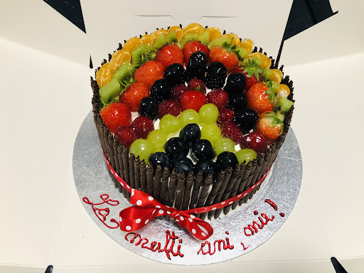 Photo of Yummy Patisserie - 17, The Broadway, Grays RM17 6EW