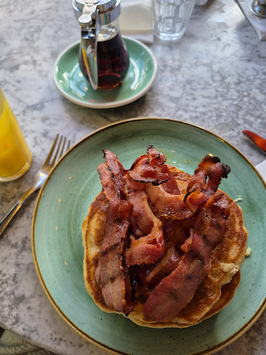 Photo of Bill's Eastbourne Restaurant - 153 Terminus Rd, Eastbourne BN21 3NU