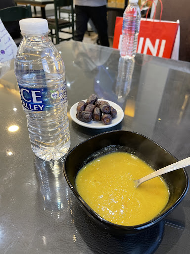 Photo of Al Zain Restaurant & Lounge - 19-21 High St, London W3 6NG