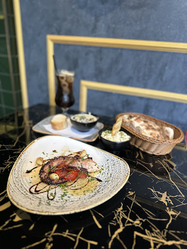 Photo of Lavinya Turkish Cuisine - 62 High St, Saffron Walden CB10 1EE