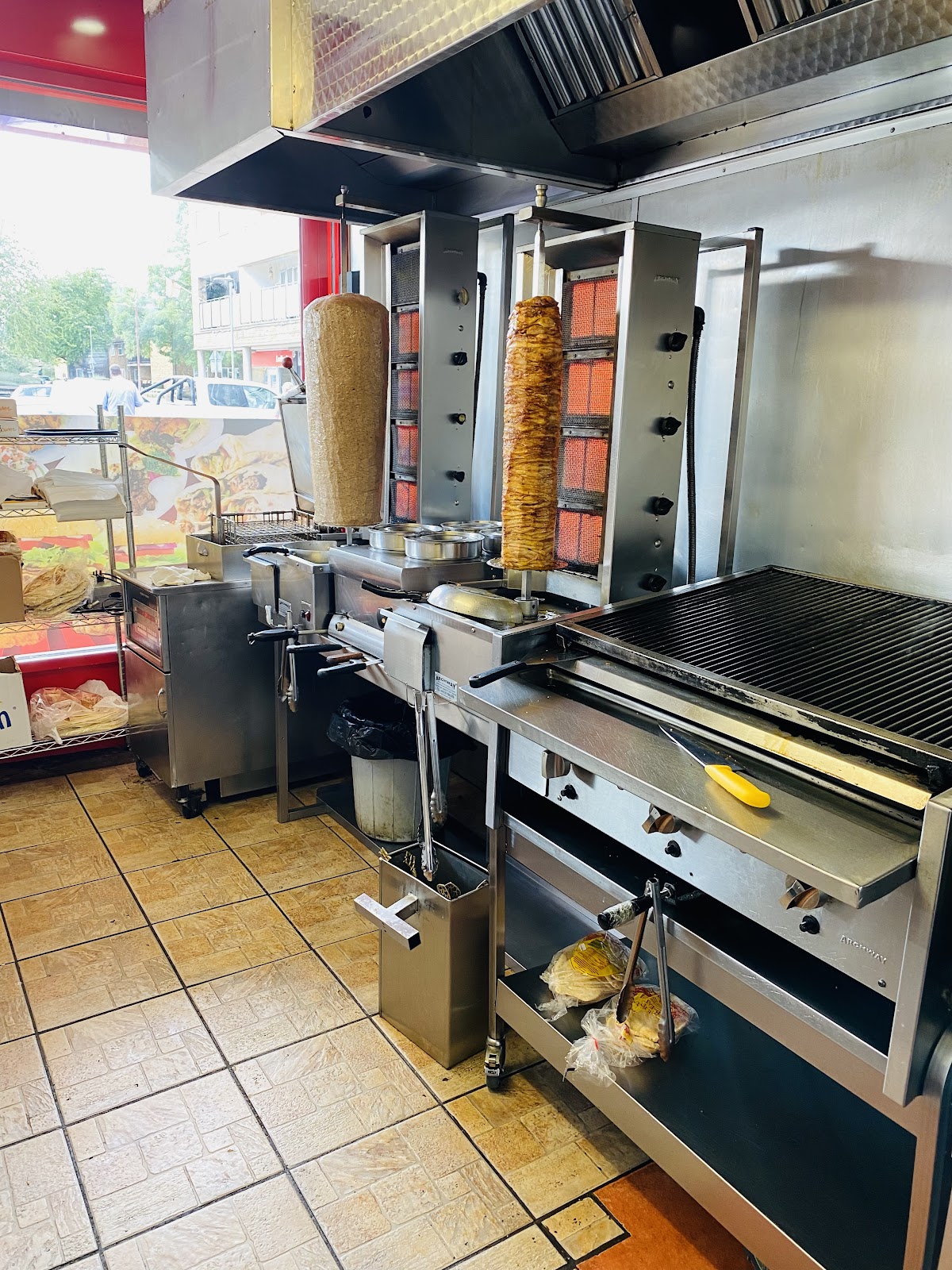 Photo of Stevenage Charcoal Grill - 114 Oaks Cross, Broadwater, Stevenage SG2 8LU