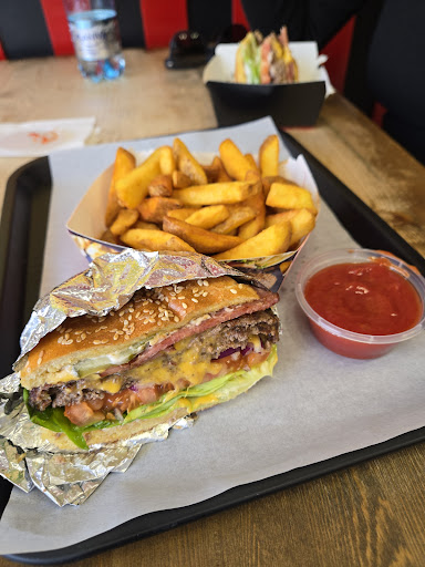 Photo of Mete's Smash Burger - 50 Market St, Holyhead LL65 1UN