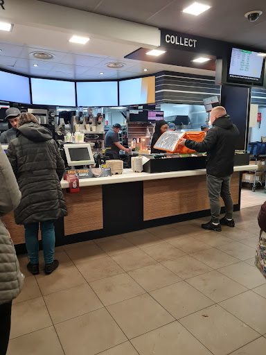Photo of McDonald's - Ring Rd N, Horley, Gatwick RH6 0NN