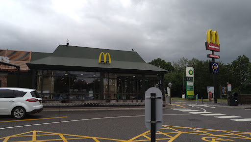 Photo of McDonald's - Ring Rd N, Horley, Gatwick RH6 0NN