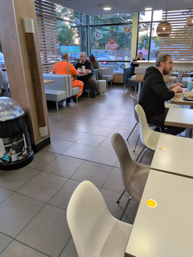 Photo of McDonald's - Ring Rd N, Horley, Gatwick RH6 0NN