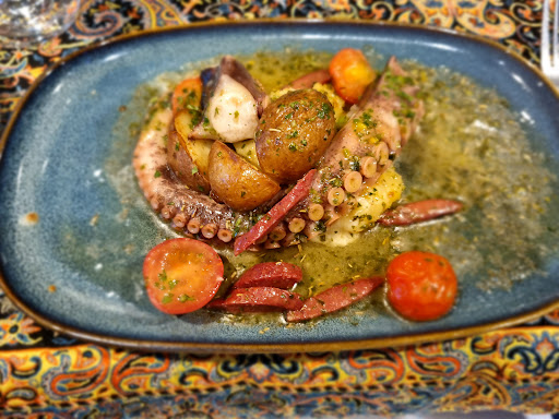 Photo of Turkuaz Restaurant Crawley - 45, 47 High St, Crawley RH10 1BQ