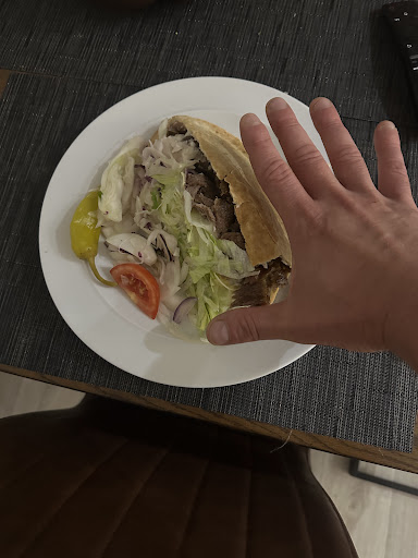 Photo of Kismet Kebab - 3 Broadwalk, Crawley RH10 1HJ