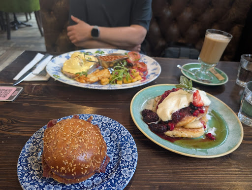 Photo of Bill's Horsham Restaurant - Market Square, Horsham RH12 1EU