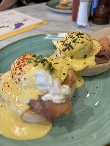 Photo of Bill's Horsham Restaurant - Market Square, Horsham RH12 1EU