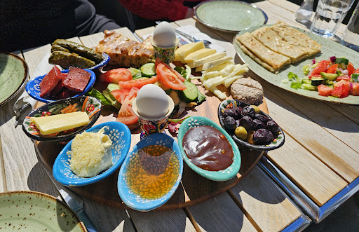 Photo of Artelesi | Horsham - 27 East St, Horsham RH12 1HH