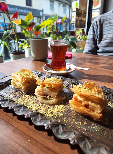 Photo of Artelesi | Horsham - 27 East St, Horsham RH12 1HH