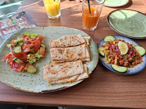 Photo of Artelesi | Horsham - 27 East St, Horsham RH12 1HH