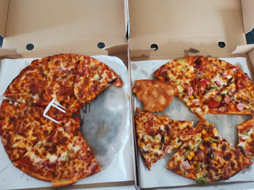 Photo of Italian Pizza - 71 Gatwick Rd, Crawley RH10 9RD