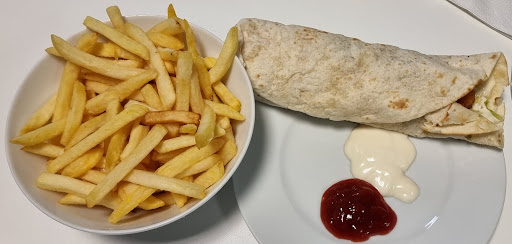 Photo of Italian Pizza - 71 Gatwick Rd, Crawley RH10 9RD