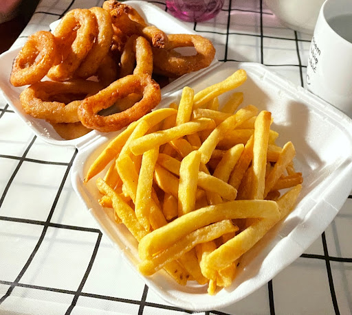 Photo of Elfalafel - 15 Bristo Pl, Edinburgh EH1 1EZ