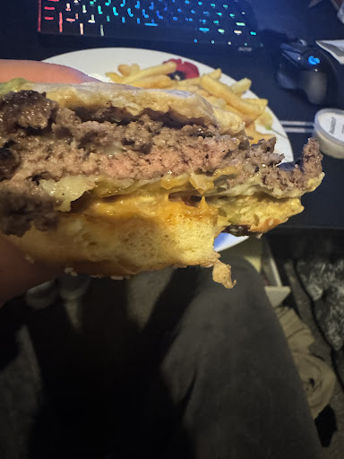 Photo of Smashed It Burgers and Peri Peri - 3 Callendar Rd, Falkirk FK1 1XS
