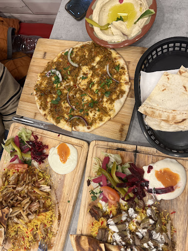 Photo of شاورما القمة The top shawarma - 194 Pitt St, Glasgow G2 4DY