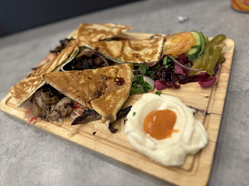 Photo of شاورما القمة The top shawarma - 194 Pitt St, Glasgow G2 4DY