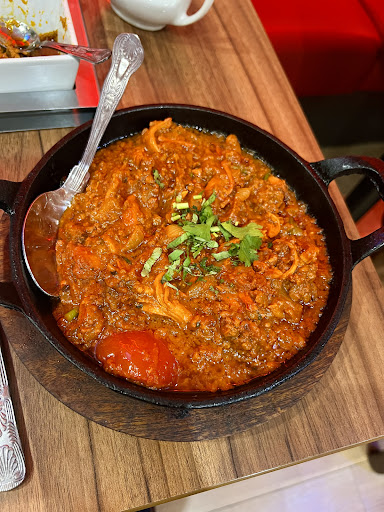 Photo of Spice Safari Restaurant & Takeaway - 6 Lancaster Square, Conwy LL32 8HT