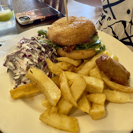 Photo of The Plume of Feathers - Station Rd, Barlaston, Stoke-on-Trent ST12 9DH