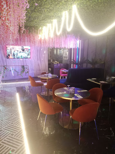 Photo of Tobis Restaurant & Bar - 96 Week St, Maidstone ME14 1RL