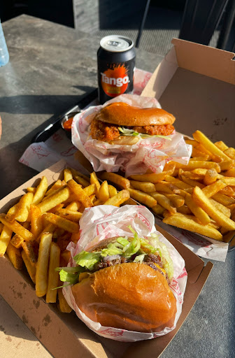 Photo of Gunners Kitchen Rochdale - 85 Milkstone Rd, Rochdale OL11 1NT