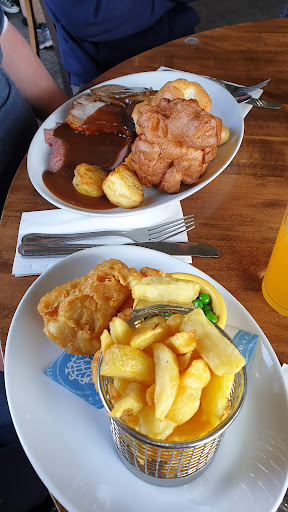 Photo of The Pavilion Bar & Grill - Hotspur N, Newcastle upon Tyne NE27 0FG