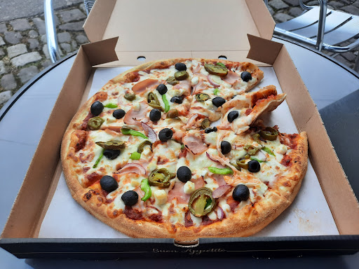 Photo of Pizza Pazza - 1, The Beaufort Arms Hotel, Monmouth NP25 3UA