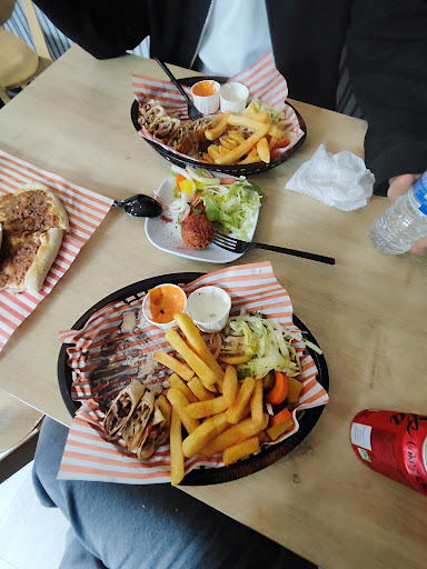 Photo of Shawarmerz Restaurant - 1 Nun St, Newcastle upon Tyne NE1 5AG