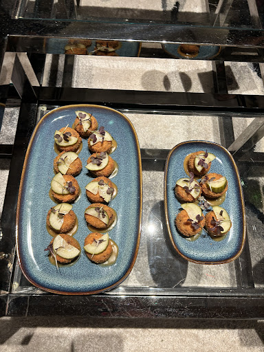 Photo of Hillen's Kitchen - 5Q Faraday Rd, Newbury RG14 2AD