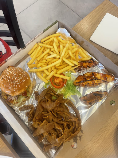 Photo of KYANEEZ - 103 Basingstoke Rd, Reading RG2 0HA