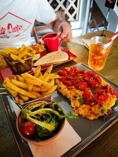 Photo of Manjaros Restaurant Middlesbrough - 186 Linthorpe Rd, Middlesbrough TS1 3RF