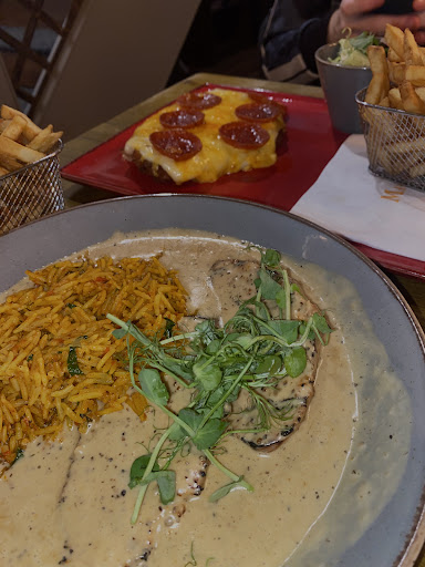 Photo of Manjaros Restaurant Middlesbrough - 186 Linthorpe Rd, Middlesbrough TS1 3RF