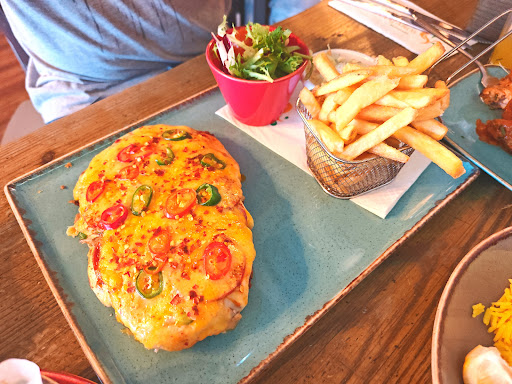 Photo of Manjaros Restaurant Middlesbrough - 186 Linthorpe Rd, Middlesbrough TS1 3RF