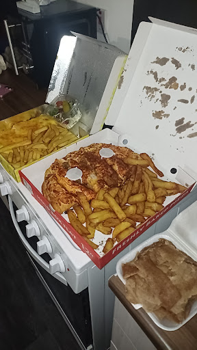 Photo of Munchies Eston - 136 High St, Eston, Middlesbrough TS6 9EN