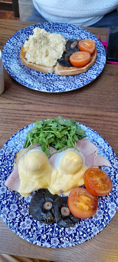 Photo of The Bowling Green - JD Wetherspoon - 18 Bondgate, Otley LS21 3AB