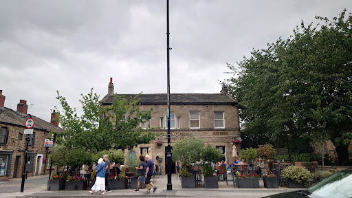 Photo of The Bowling Green - JD Wetherspoon - 18 Bondgate, Otley LS21 3AB