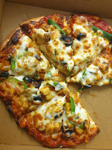 Photo of Llanharry Peppinos Pizza & Kebab - 6, 6 Ty Isaf, Llanharry, Pontyclun CF72 9LJ