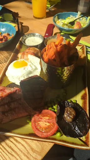 Photo of Harvester Broxden Manor Perth - 3 Broxden Ave, Perth PH2 0PX